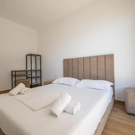 Golden Sun Rooms Sarande Exterior photo