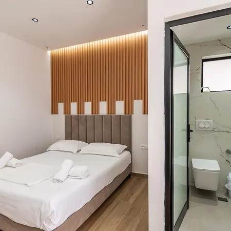 Golden Sun Rooms Sarande Exterior photo
