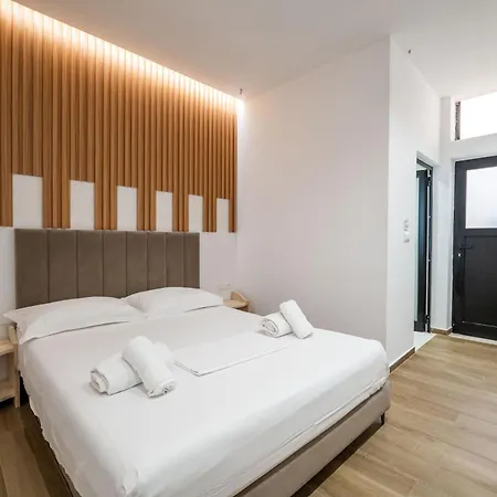 Golden Sun Rooms Sarande Exterior photo